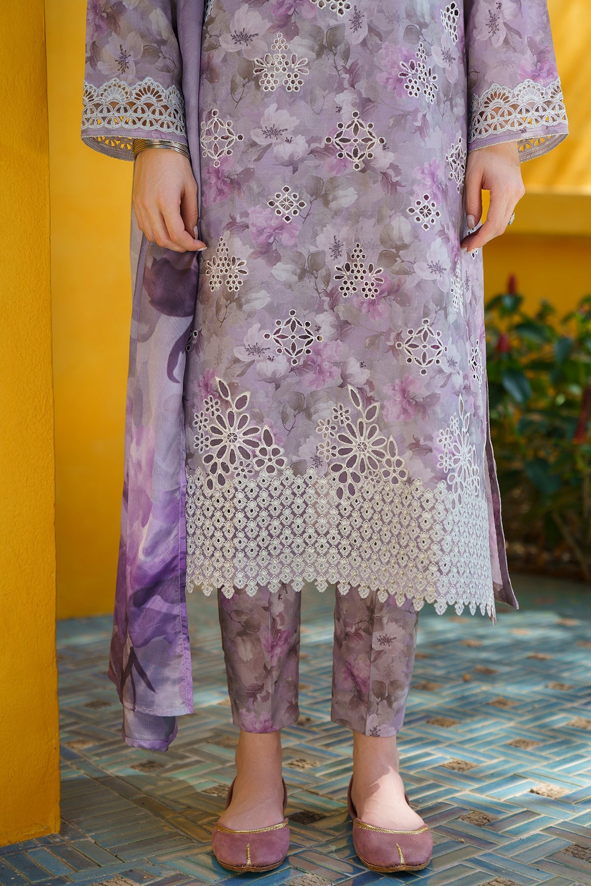 Baroque - 3 PC DIGITAL PRINTED LAWN SUIT - EM012