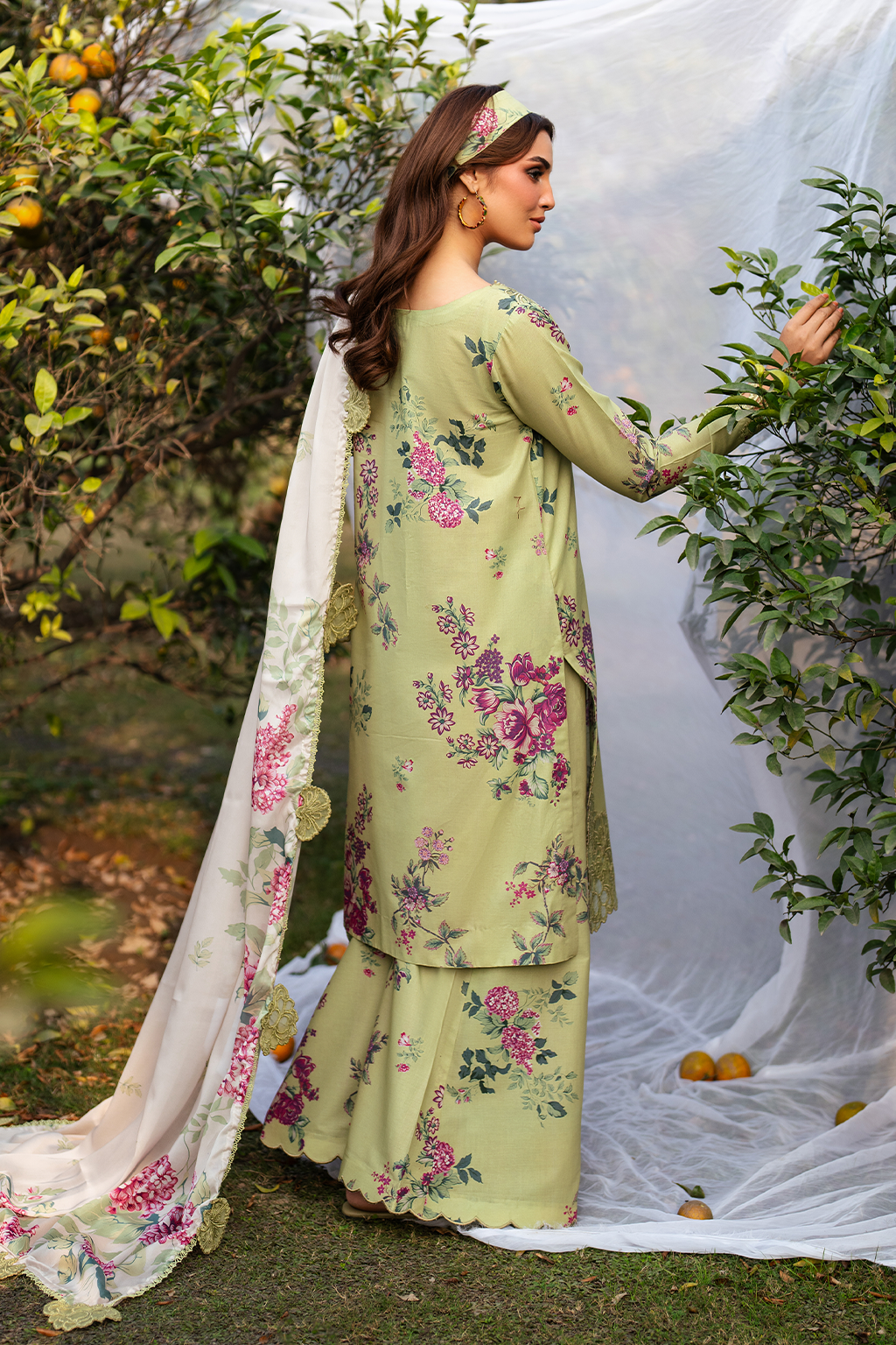 Iznik - 3 PC EMBROIDRED LAWN SUIT - EM030