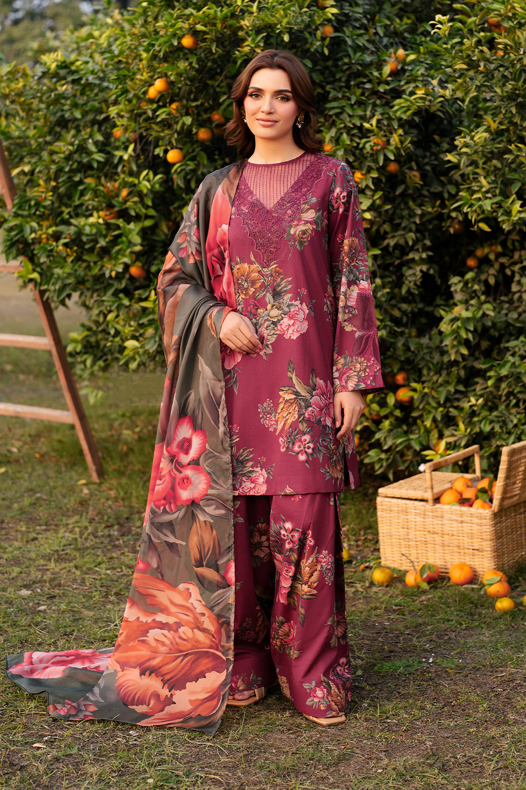 Iznik - 3 PC EMBROIDRED LAWN SUIT - EM034