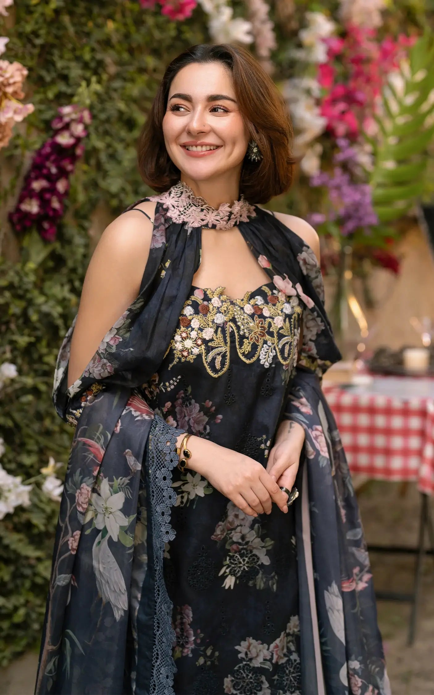 Asifa & Nabil - 3 PC DIGITAL PRINTED LAWN SUIT - EM017