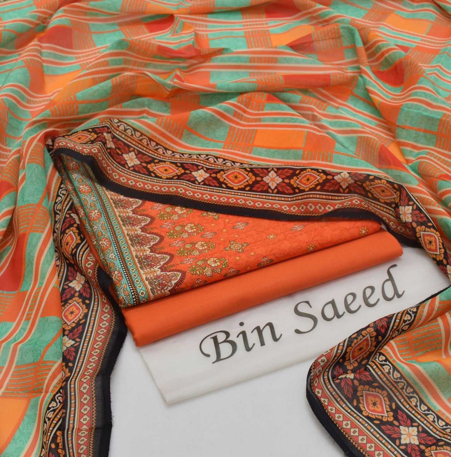 BIN SAEED - 3 PC LAWN DIGITAL PRINTED SUIT - Dp047