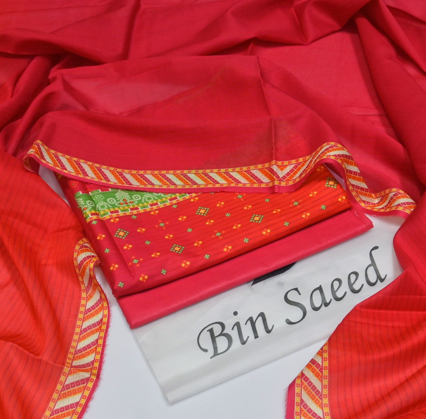 BIN SAEED - 3 PC LAWN DIGITAL PRINTED SUIT - Dp040