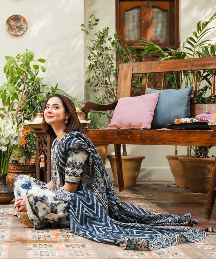 SAPPHIRE - 3 PC EMBROIDRED LAWN SUIT - EM027