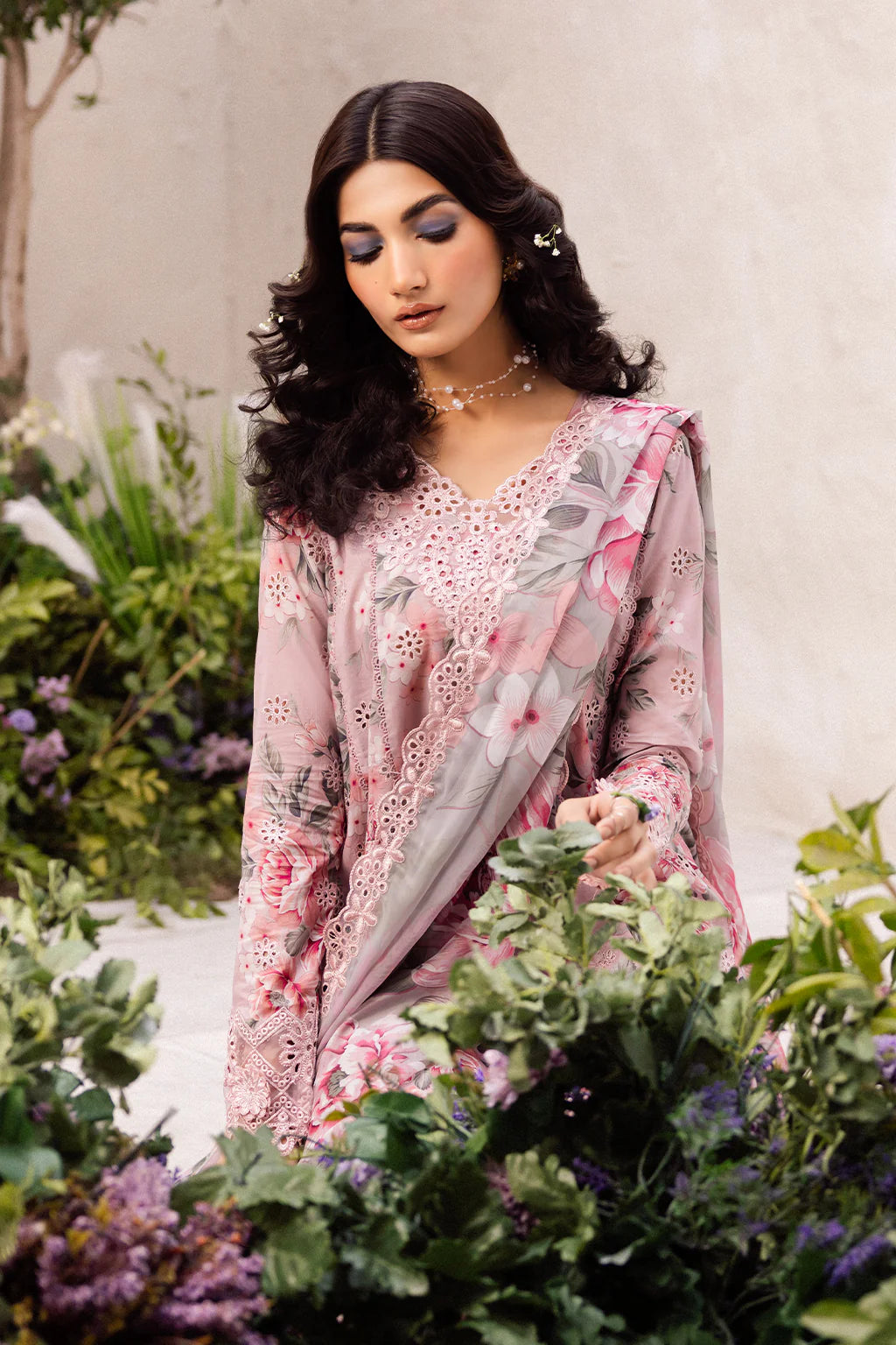 Iznik - 3 PC EMBROIDRED LAWN SUIT - EM037