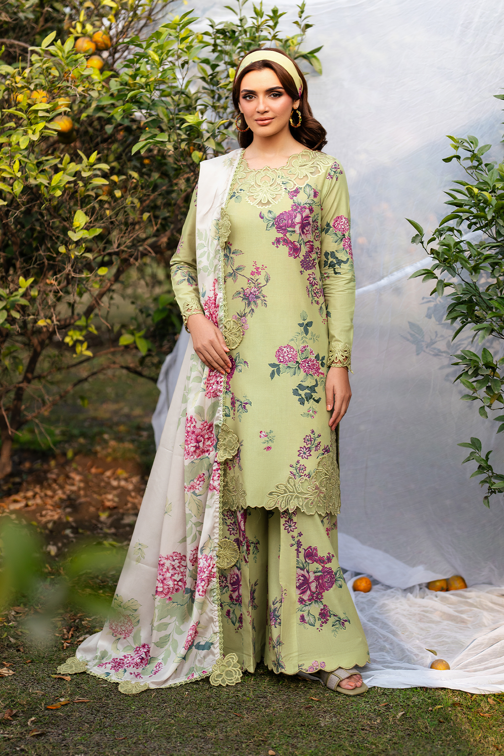 Iznik - 3 PC EMBROIDRED LAWN SUIT - EM030