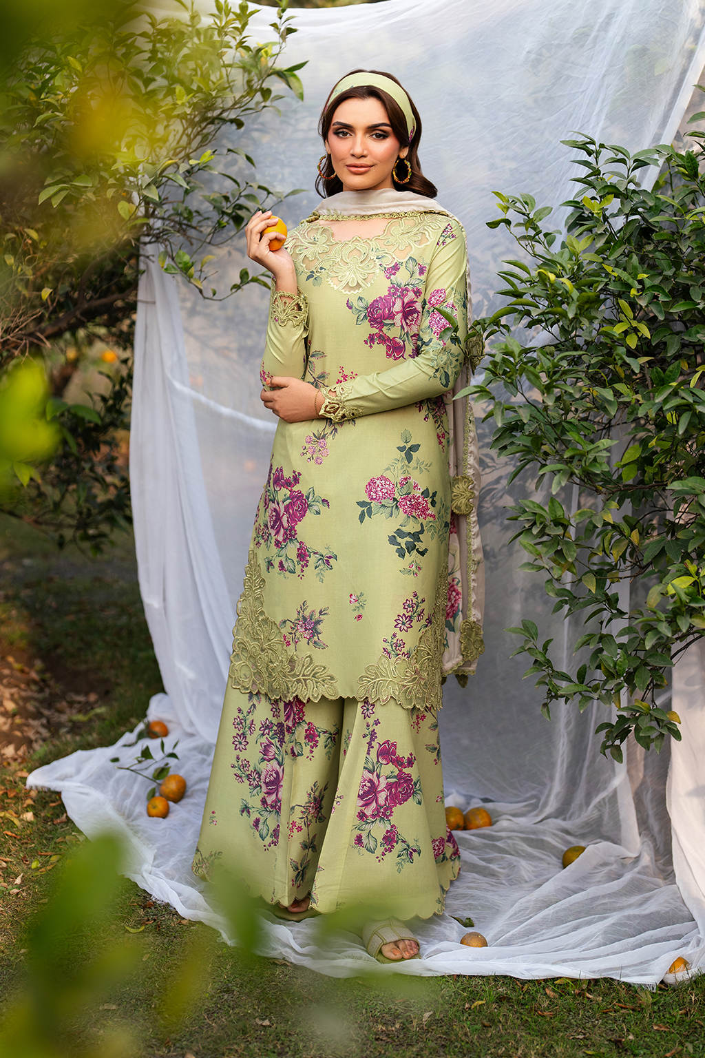 Iznik - 3 PC EMBROIDRED LAWN SUIT - EM030
