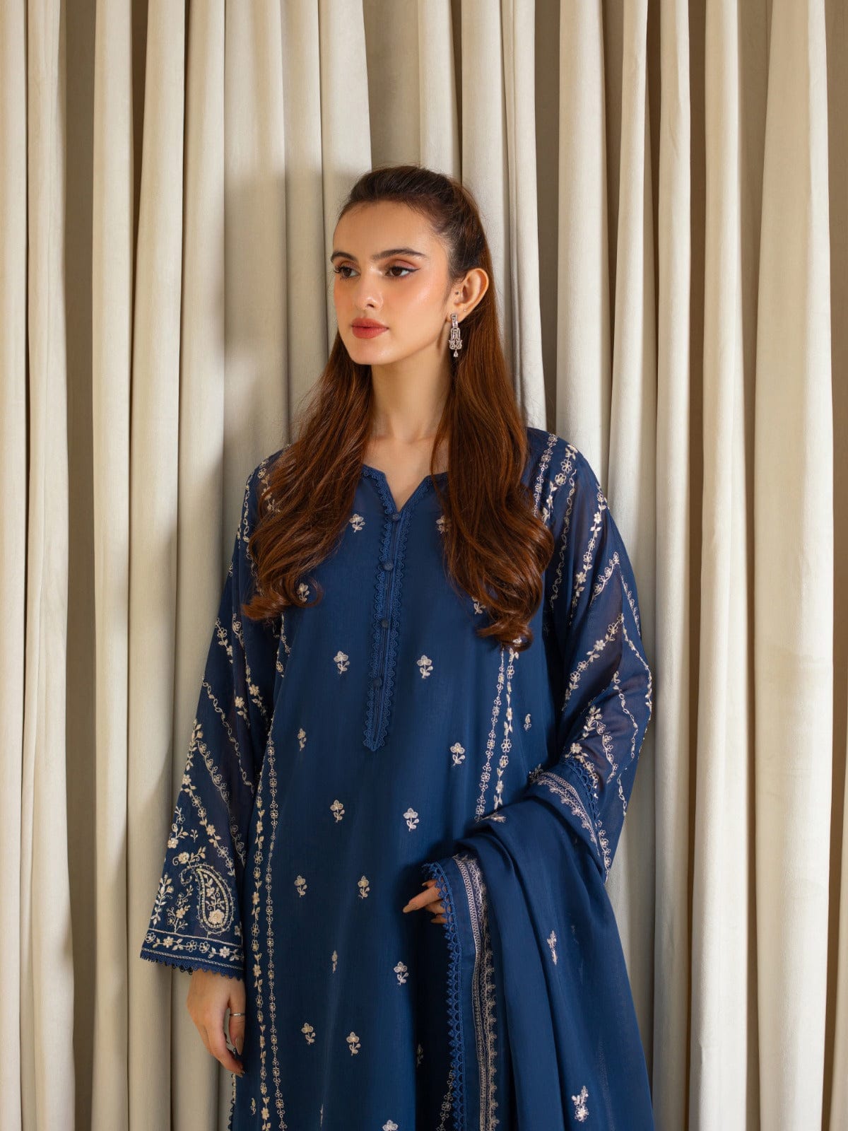 IZNIK - 3 Pc Dhanak Embroidred Suit - JM1458